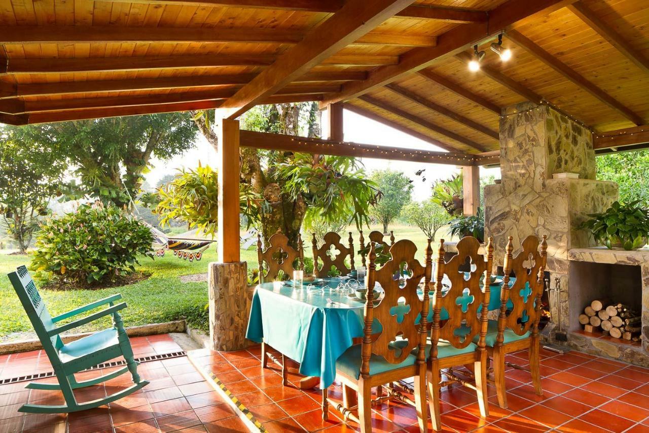 La Casa De Piedra Βίλα Guatapé Εξωτερικό φωτογραφία