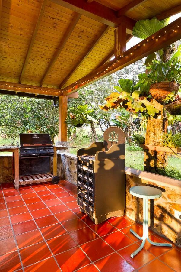 La Casa De Piedra Βίλα Guatapé Εξωτερικό φωτογραφία